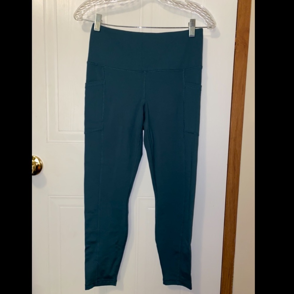 Yogalicious Liz SZ M Leggings w/ Side Pockets